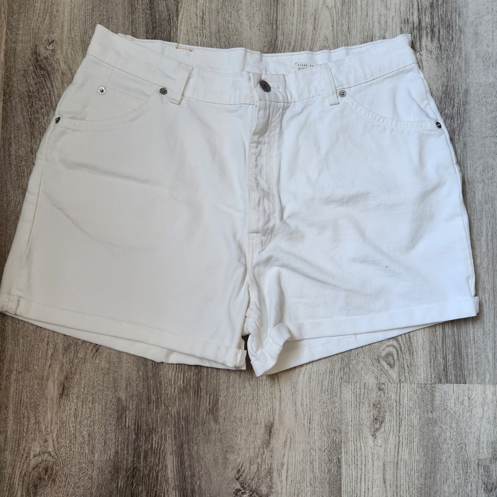 Levis 950 High Rise Vintage White Denim Jean Shorts Size 16